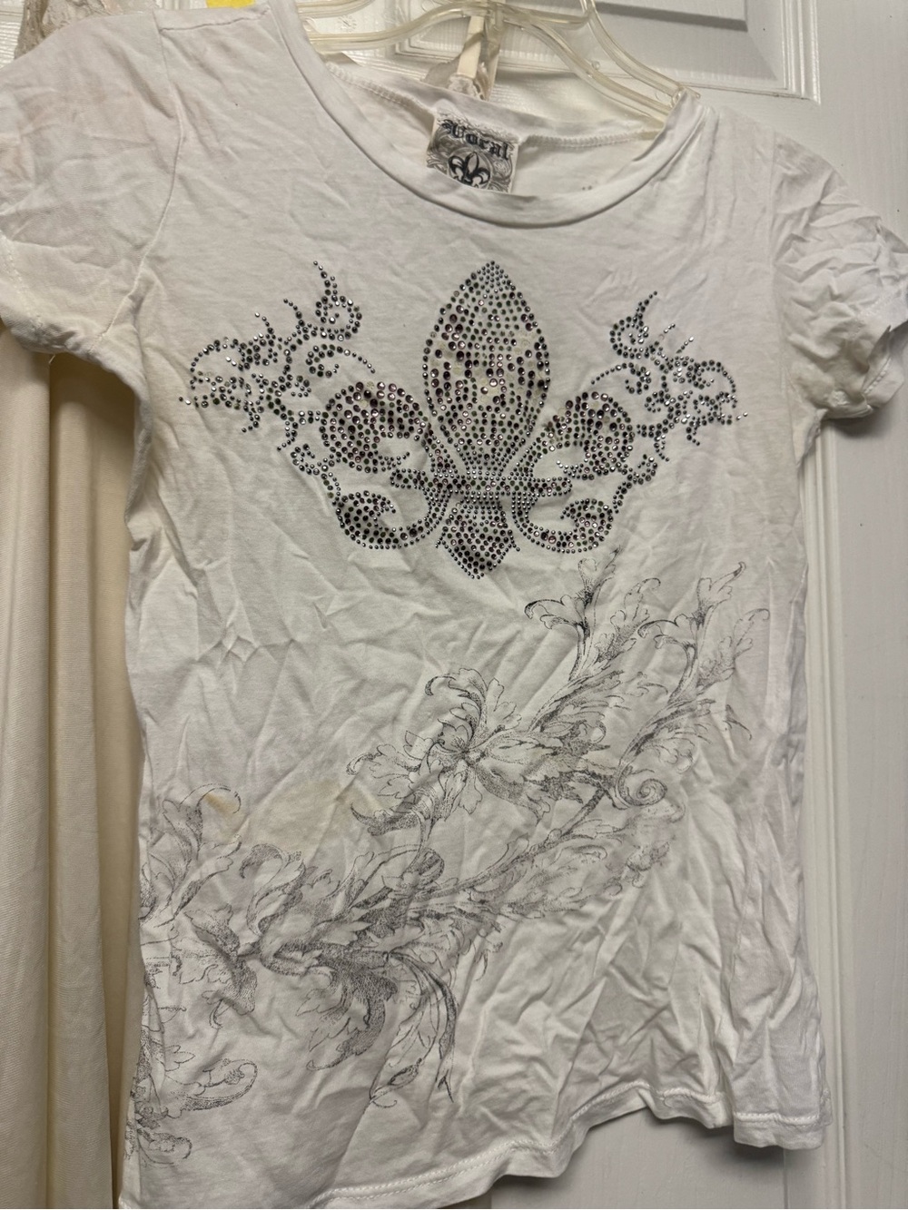 White Embellished Fleur-de-Lis Short Sleeve Top